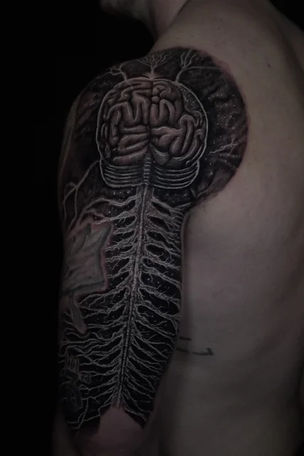 Tatuaje de William Martz: Brain and branching nerves